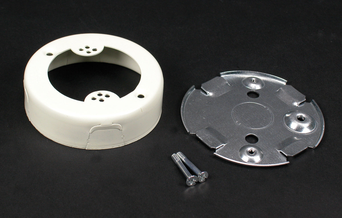 V5733 - Wiremold - V5733 Outlet Box Fitting