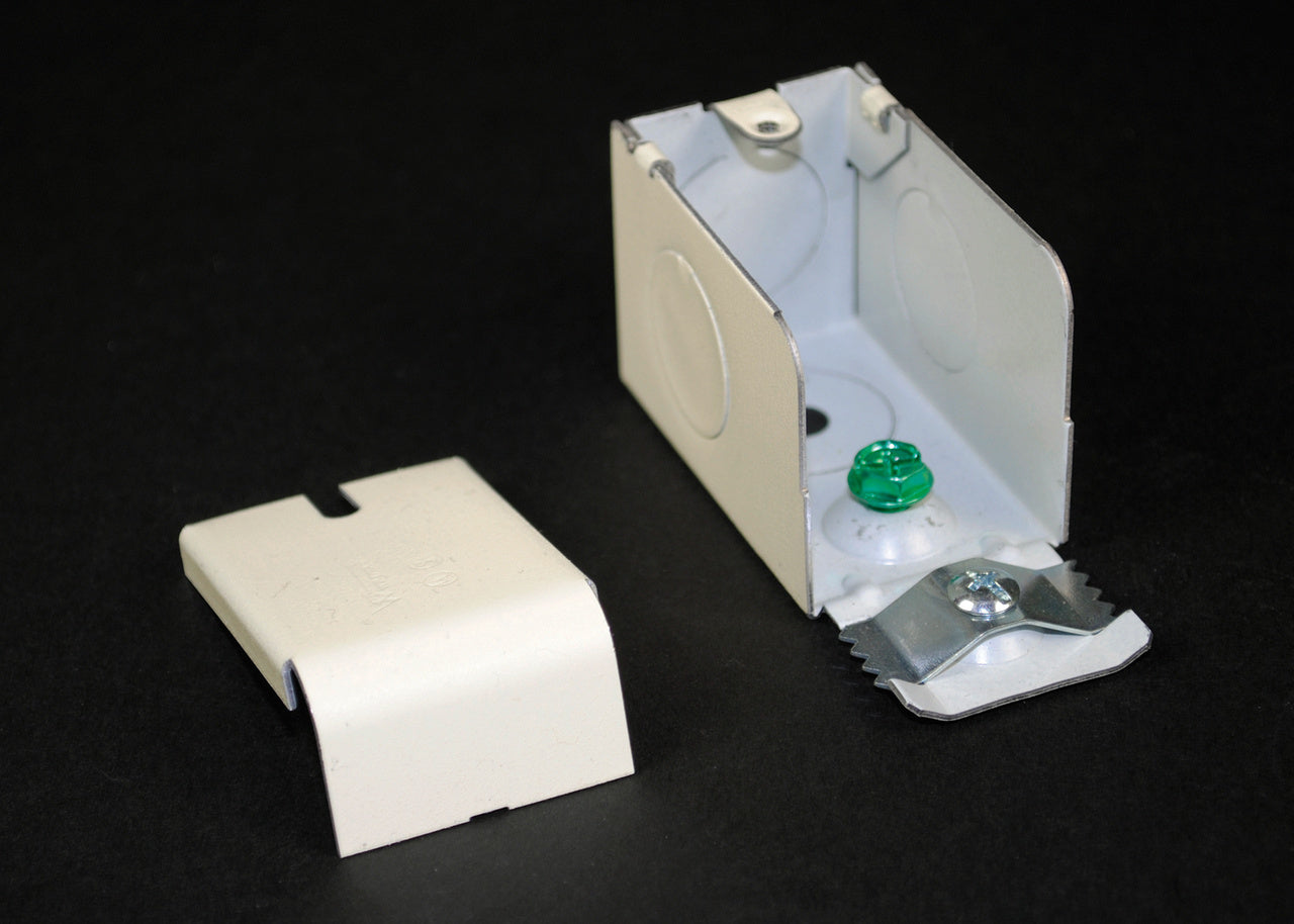 S2010A2 - Wiremold - S2010A2 2000 Entrance End Fitting in Stainless Steel