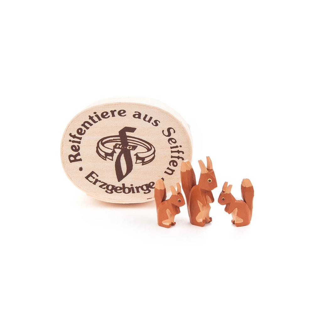 Dregeno Chip Box - Squirrel Family - 6.5"H x 3.25"W x 4"D